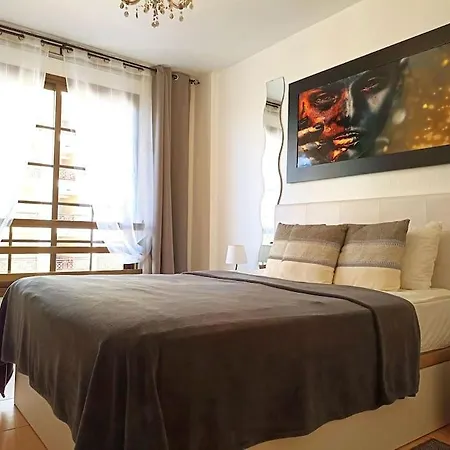 Apartment Diamantes Home, Cristianos, Heated Pool & Aircon *